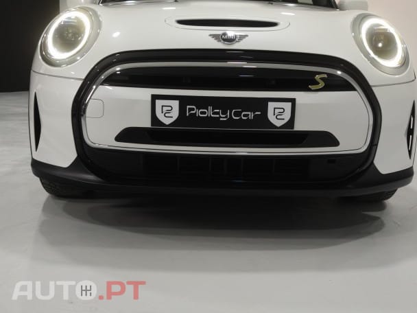 MINI Cooper Cooper SE Premium Essential