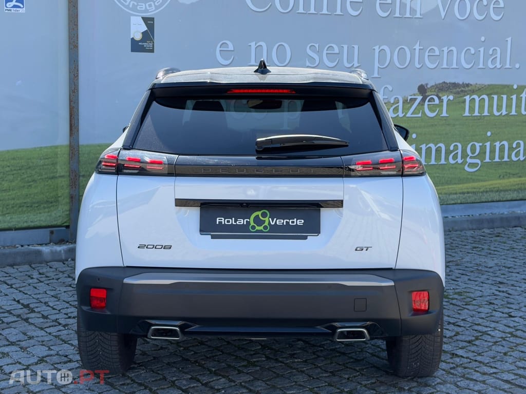 Peugeot 2008 1.2 PureTech GT EAT8
