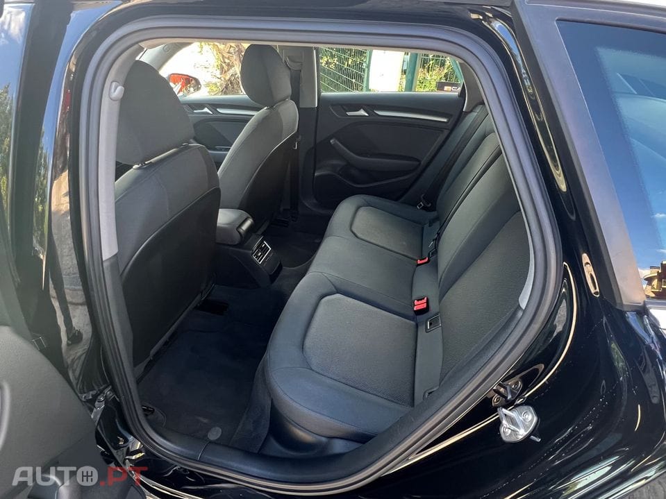 Audi A3 Sportback 30 TDI S-line