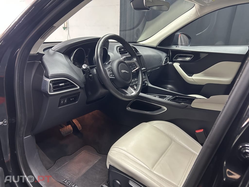Jaguar F-Pace 2.0 i4D Portfolio Aut.