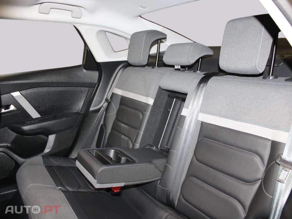 Citroen C4 X 1.2 PURETECH MAX (AUTO)