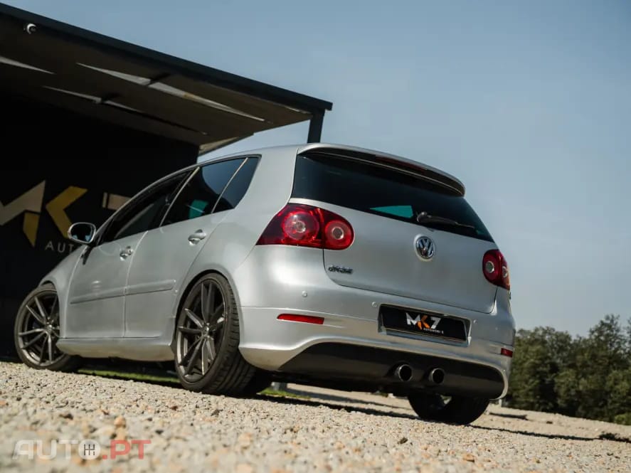 Volkswagen Golf 3.2 R32 4Motion DSG