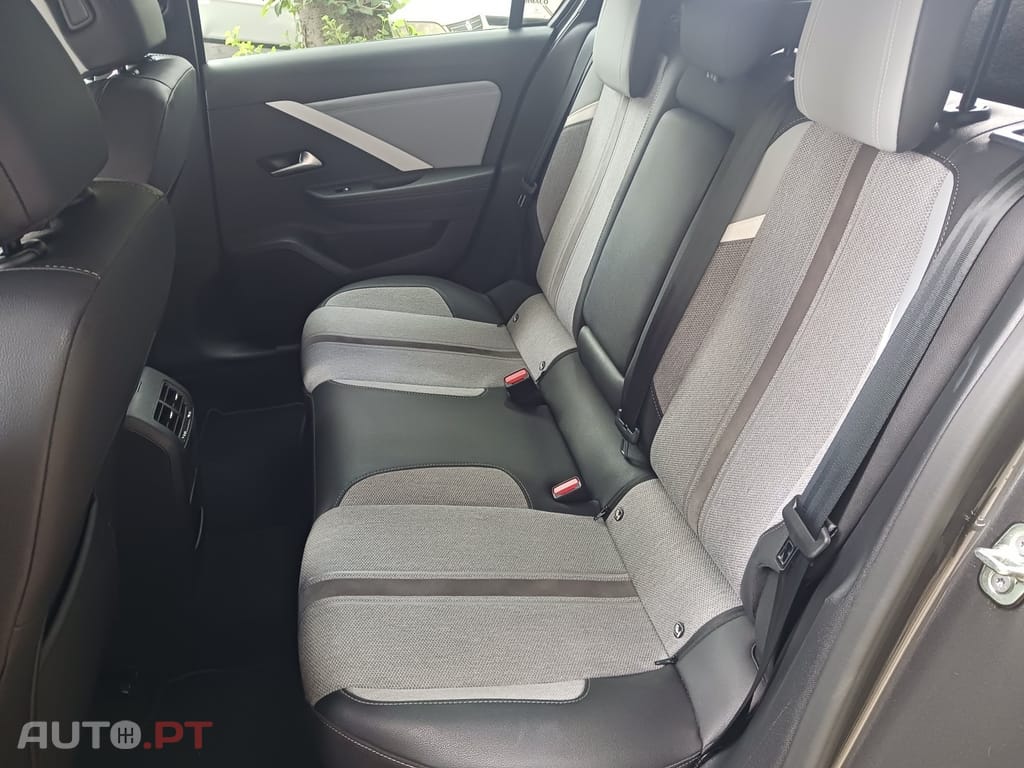 Opel Astra 1.5 D Elegance Aut.