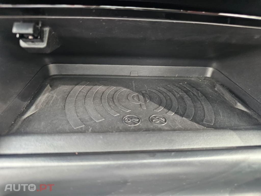 Peugeot E-208 50 kWh GT