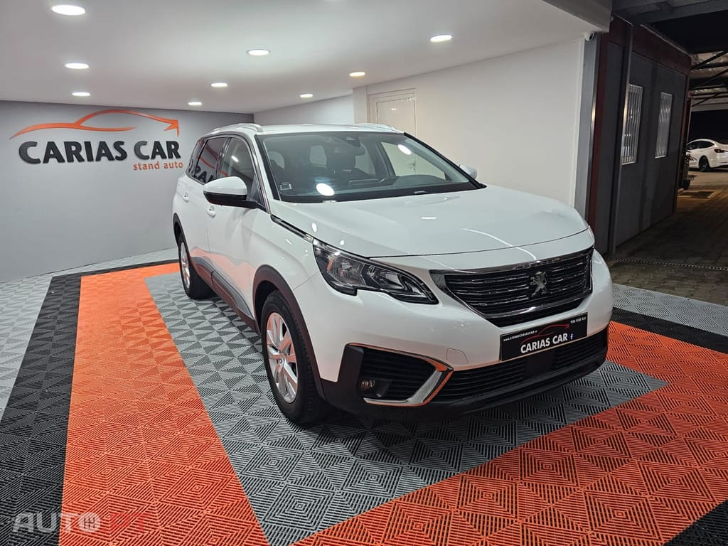 Peugeot 5008 1.2 PureTech Allure EAT8