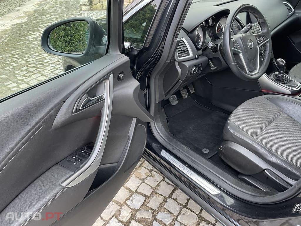 Opel Astra 1.7 CDTi Cosmo Start/Stop