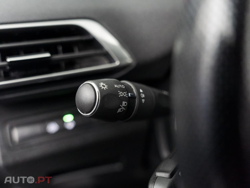 Peugeot 3008 1.5 BlueHDi GT EAT8