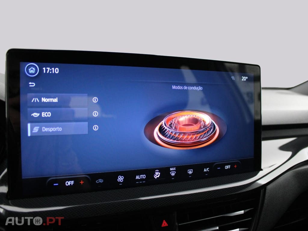 Ford Focus 1.0 ECOBOOST MHEV ST-LINE