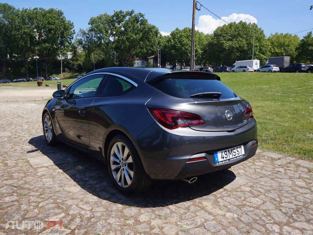 Opel Astra GTC 1.4 Turbo