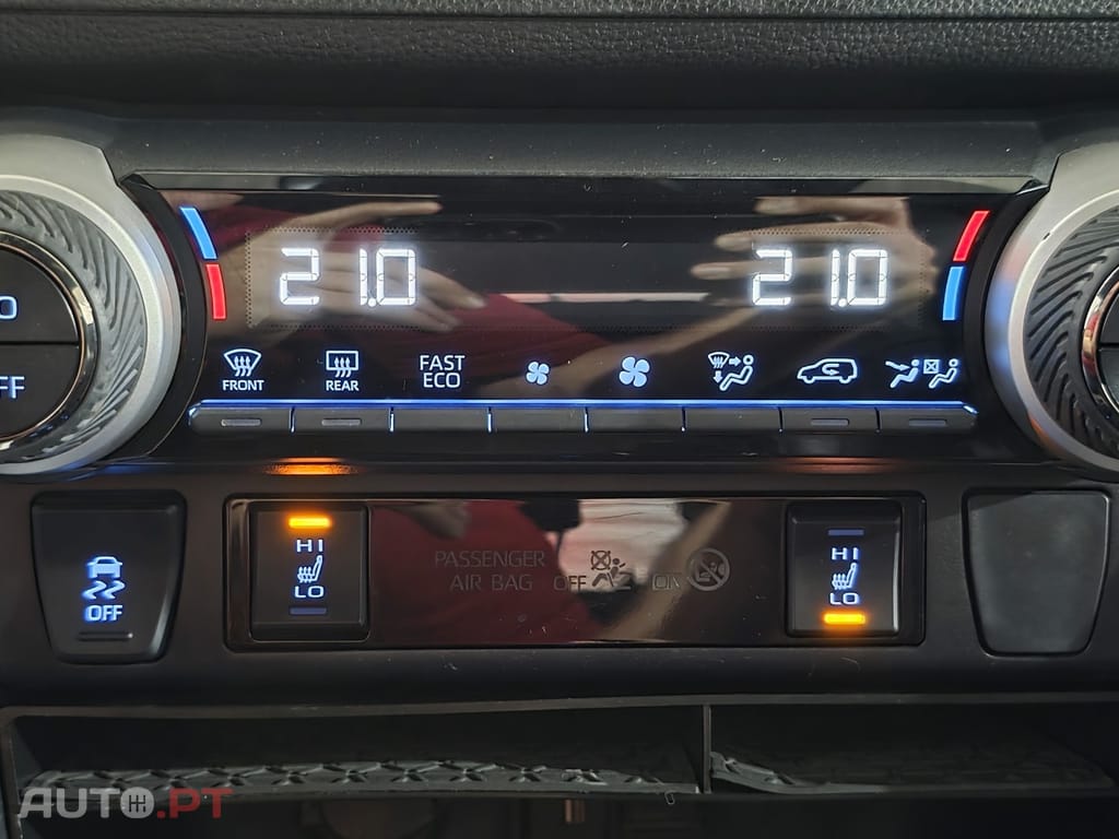 Toyota RAV4 2.5 Plug-in Hybrid Square Collection
