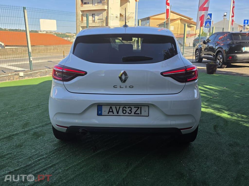 Renault Clio 𝙑 𝟭.𝟬 𝙏𝘾𝙚 𝙀𝙫𝙤𝙡𝙪𝙩𝙞𝙤𝙣 𝘽𝙞-𝙁𝙪𝙚𝙡