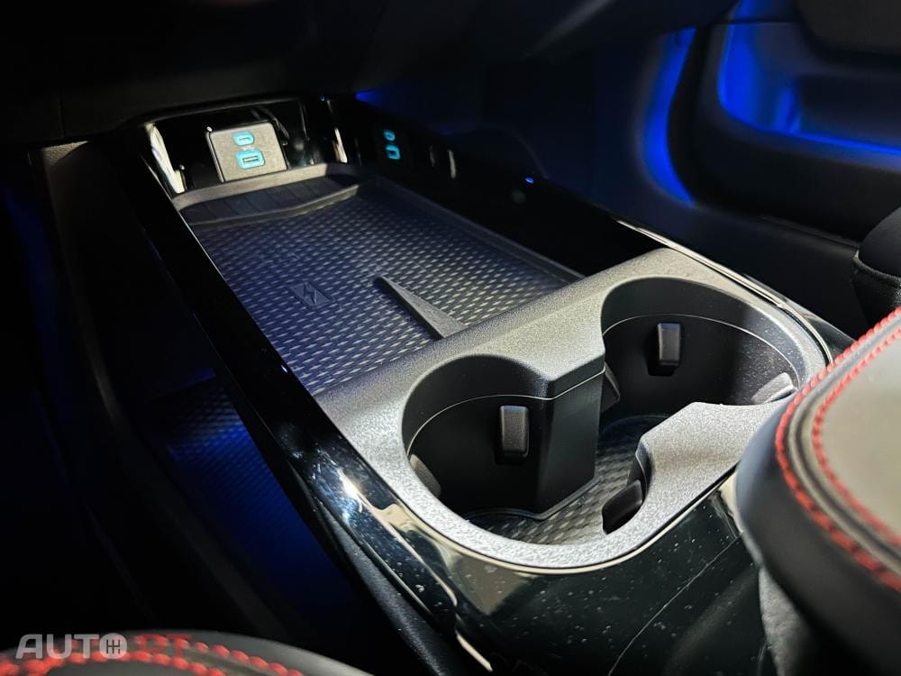Ford Mustang Mach-E AWD PREMIUM