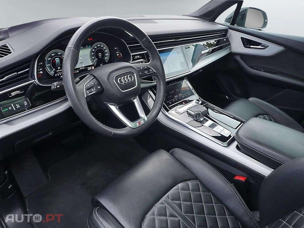 Audi Q7 55 TFSI e S Line 