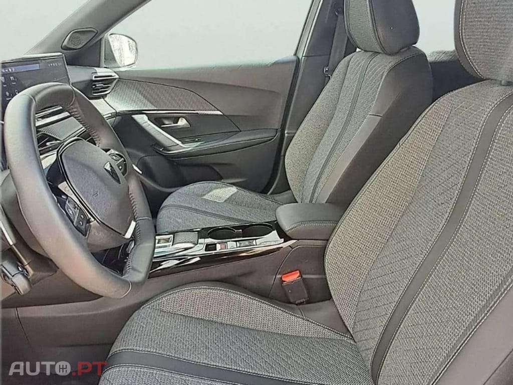 Peugeot 2008 1.2 PureTech Allure EAT8