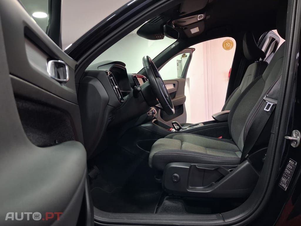 Volvo XC40 1.5 T4 Recharge Start