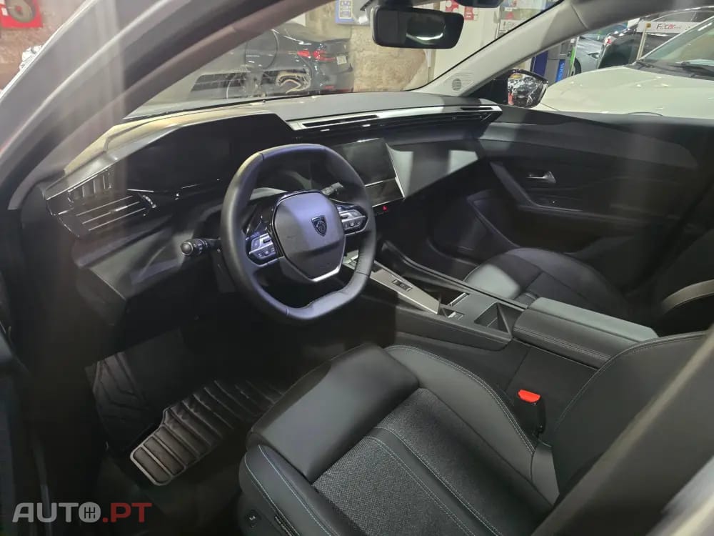 Peugeot 308 1.5 BlueHDi Allure EAT8
