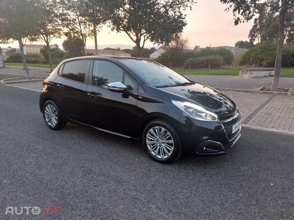 Peugeot 208 1.6 BlueHDi Style