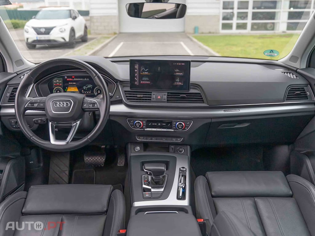 Audi Q5 TFSI Hybrid quattro S-line Tiptronic