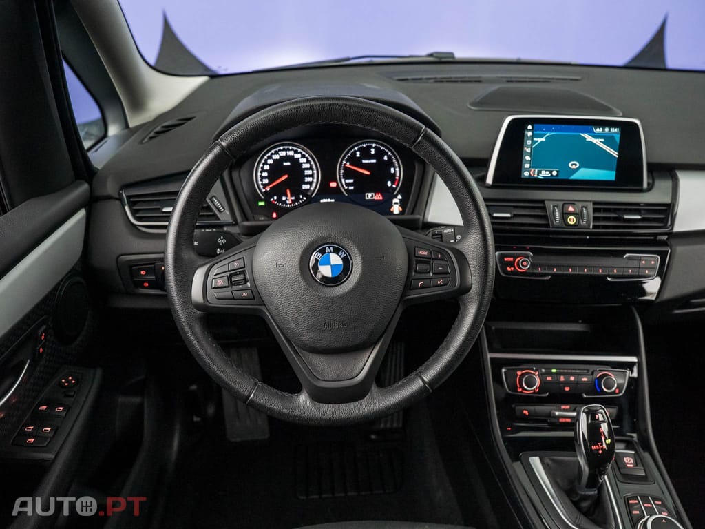 BMW 216 d Auto
