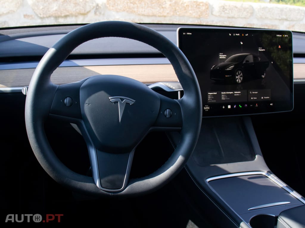Tesla Model Y Long Range Dual Motor AWD