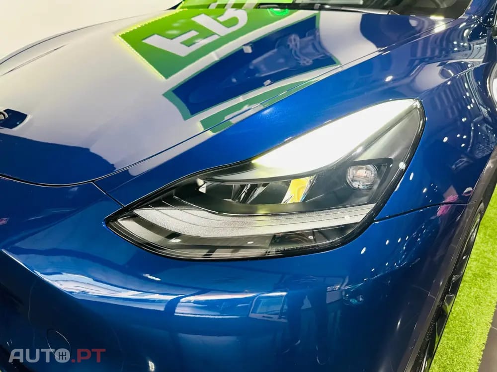 Tesla Model Y Long Range Dual Motor AWD
