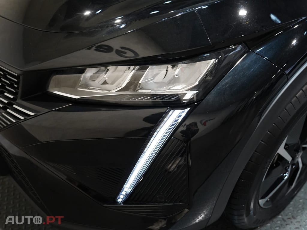 Peugeot 408 1.6 Hybrid Allure e-EAT8