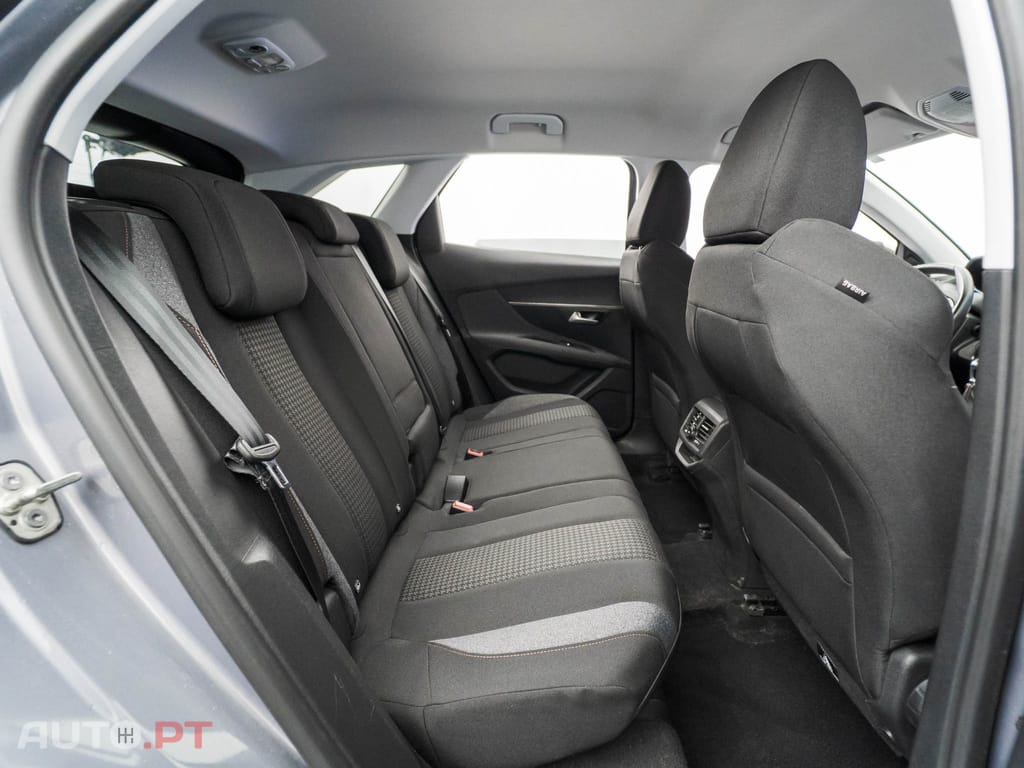 Peugeot 3008 1.5 BlueHDi Style
