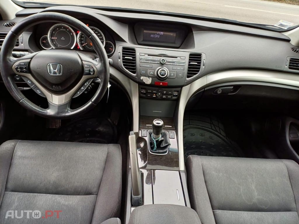 Honda Accord Tourer 2.2 i-DTEC Executive Top — fotografia 10
