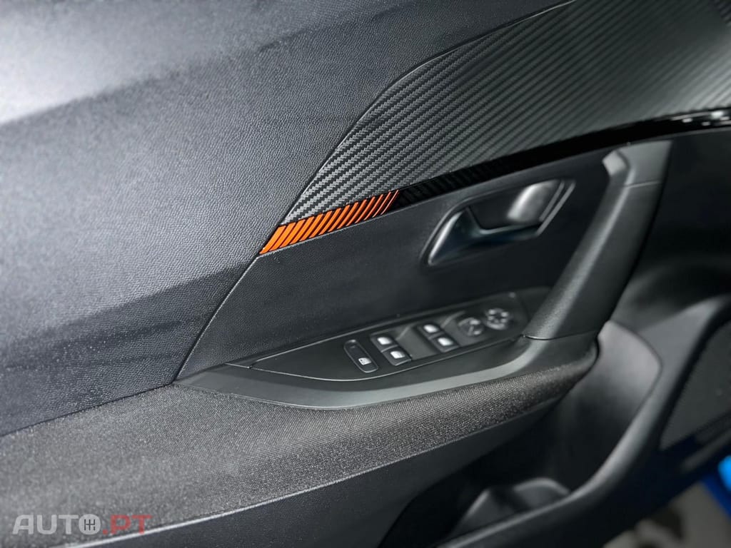 Peugeot E-2008 50 kWh Active Pack