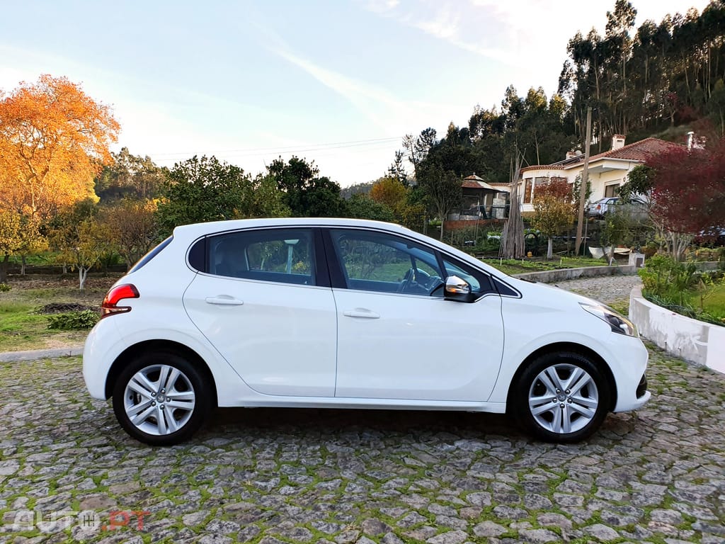 Peugeot 208 1.2 PureTech Allure