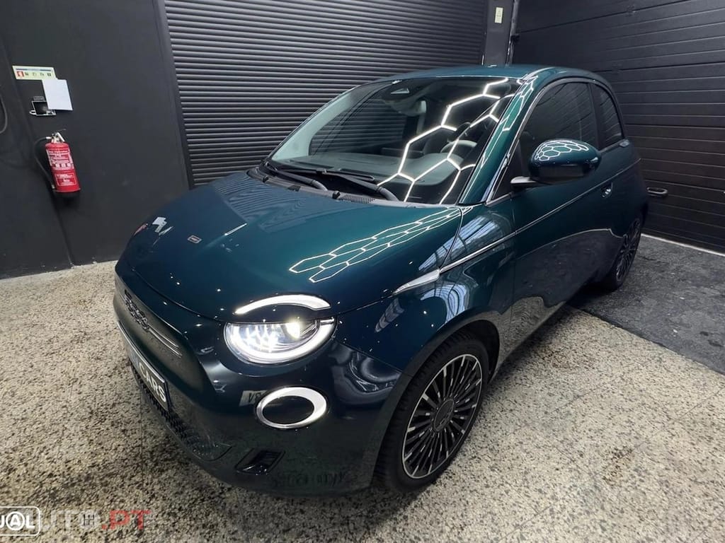 Fiat 500e La Prima