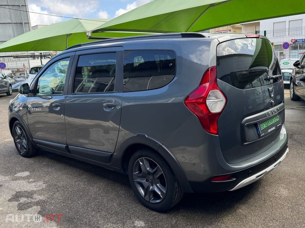 Dacia Lodgy 1.5 Blue dCi Stepway 7L