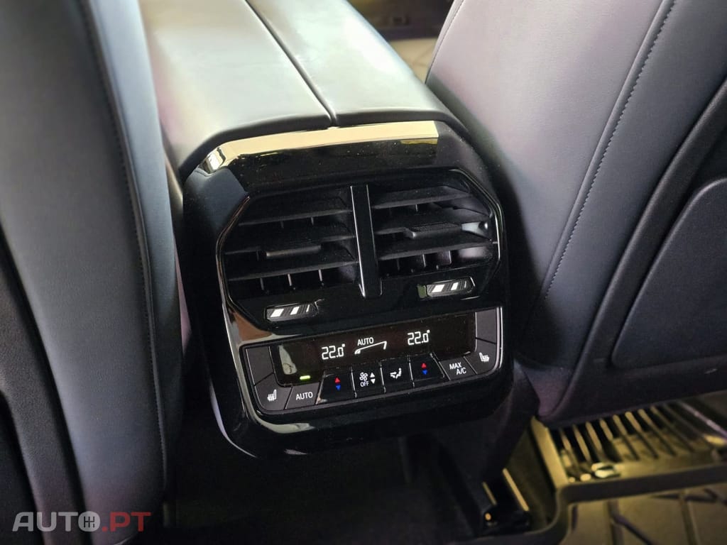 BMW iX xDrive 50