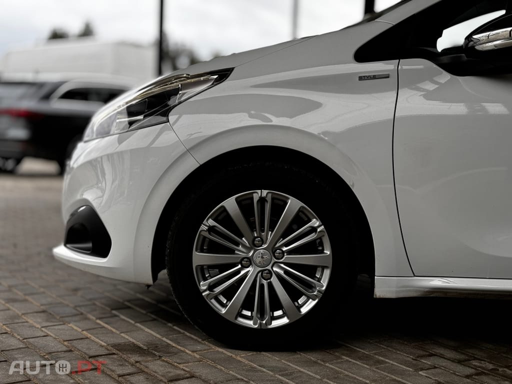 Peugeot 208 1.2 PureTech Style