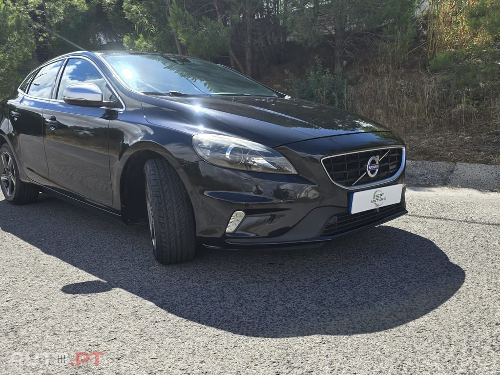 Volvo V40 2.0 D4 R-Design Summum