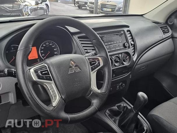 Mitsubishi L200 2.4 DI-D Invite 2WD