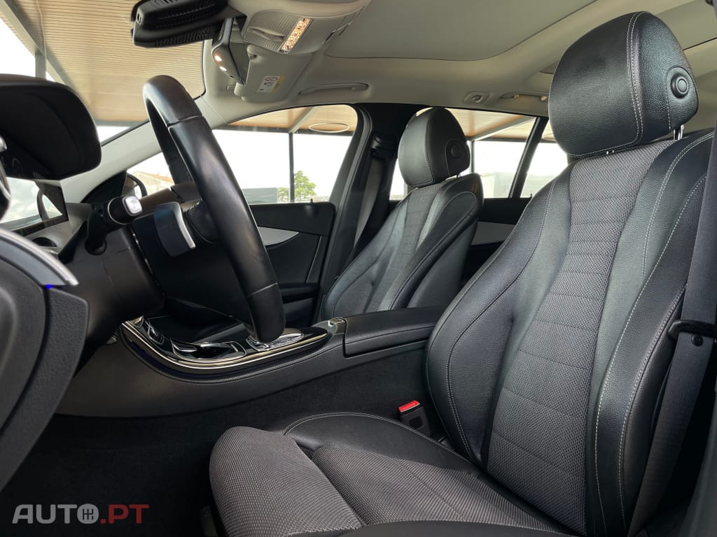 Mercedes-Benz E 300 de Avantgarde 4Matic