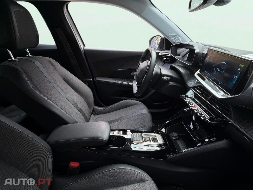 Peugeot E-2008 Allure