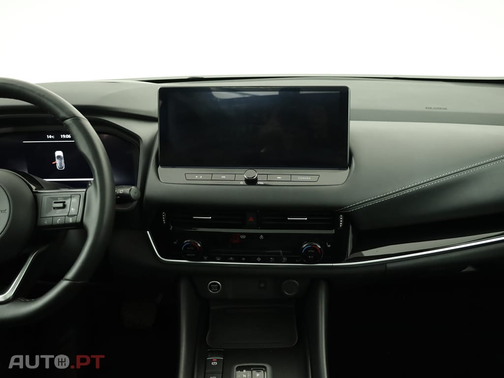 Nissan Qashqai Qashqai 1.3 DIG-T N-Connecta LED Xtronic