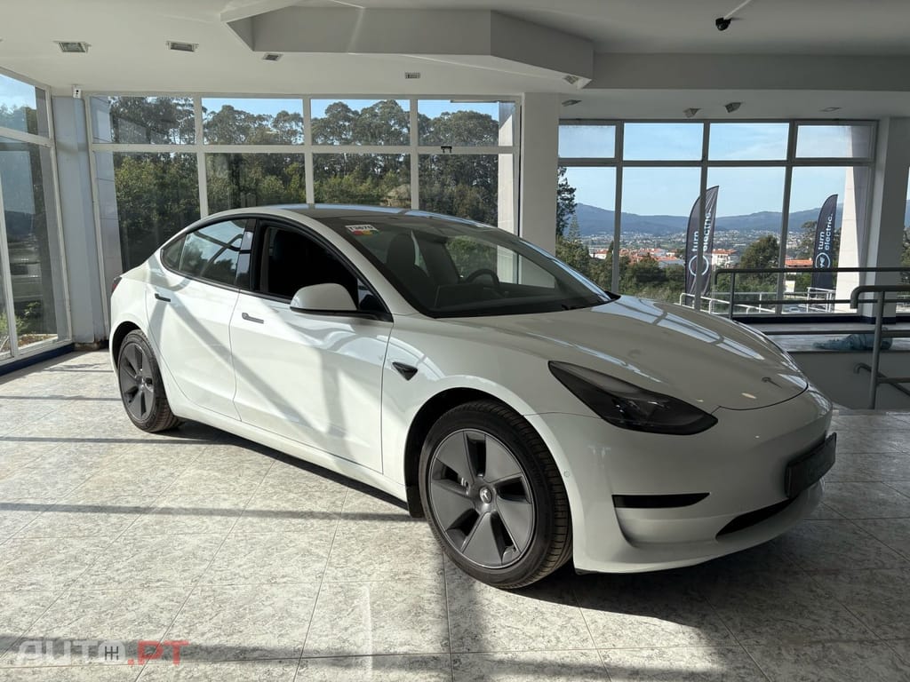 Tesla Model 3 Tração Traseira