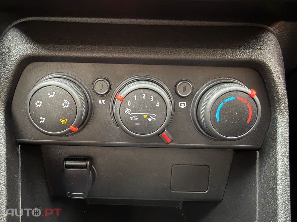 Dacia Sandero  1.0 SCe Essential