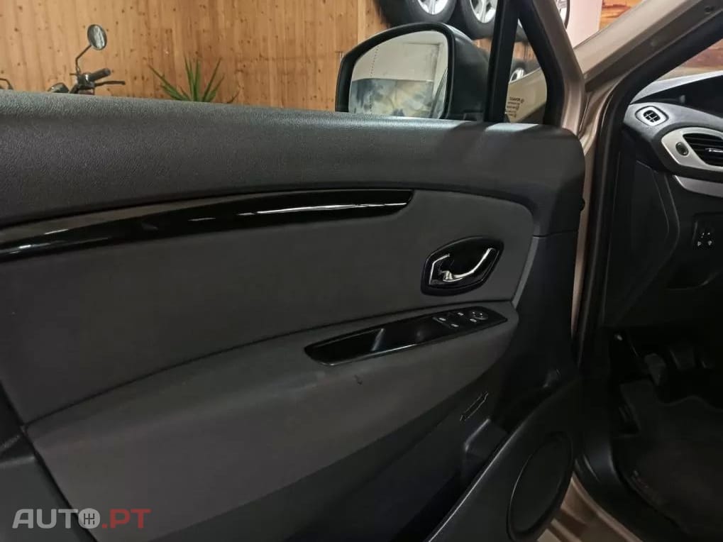 Renault Scénic 1.2 TCE Sport SS