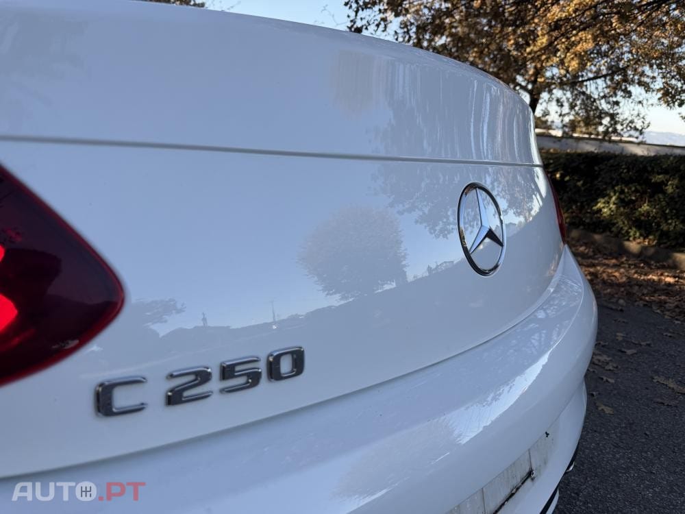 Mercedes-Benz C 250 9G-TRONIC AMG Line