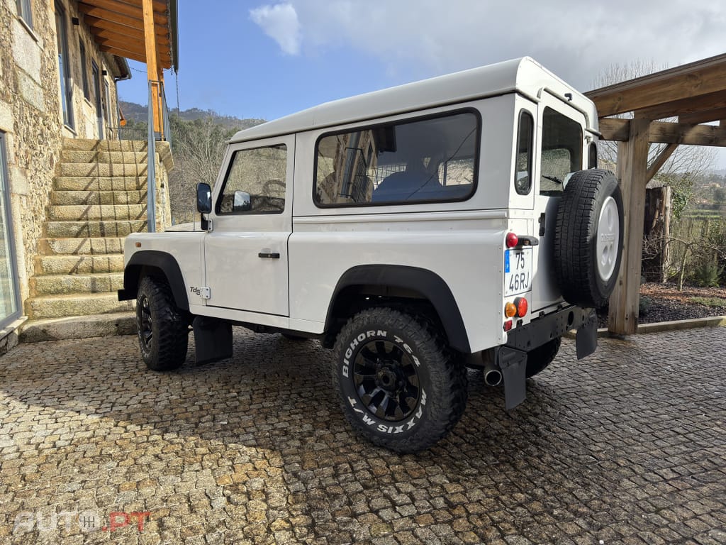 Land Rover Defender 90 2.5 TD5 Metal Top