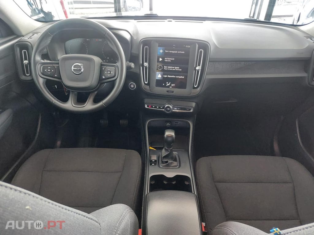 Volvo XC40 1.5 T2 Momentum