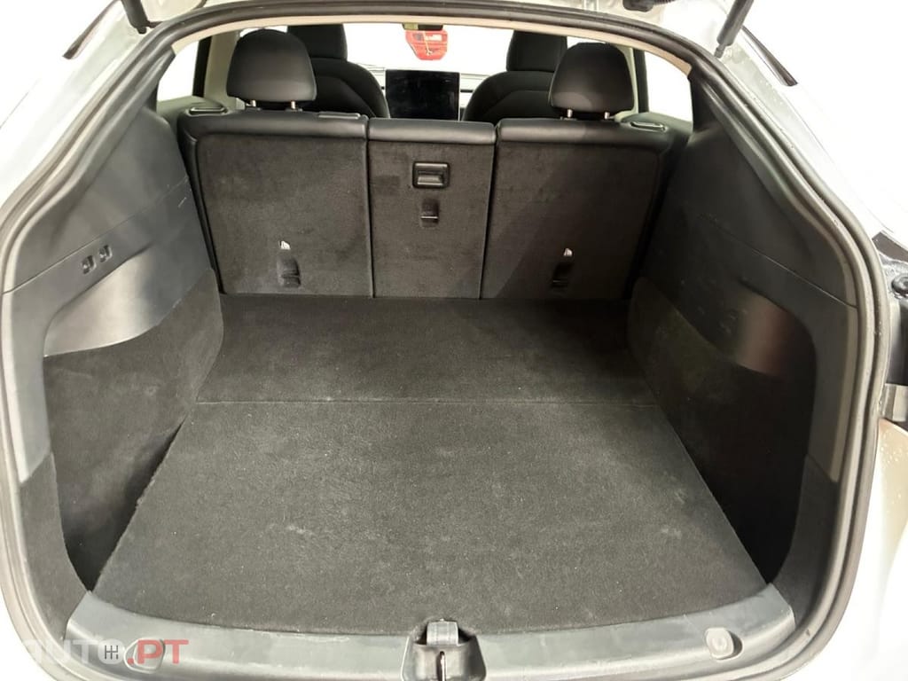 Tesla Model Y Long Range Dual Motor AWD