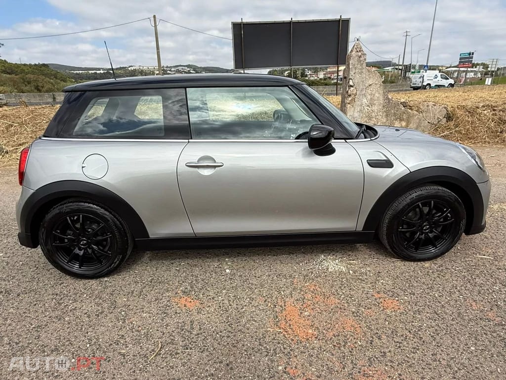 MINI Cooper Premium First Essential