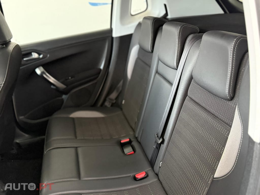 Peugeot 2008 1.6 BlueHDi Allure