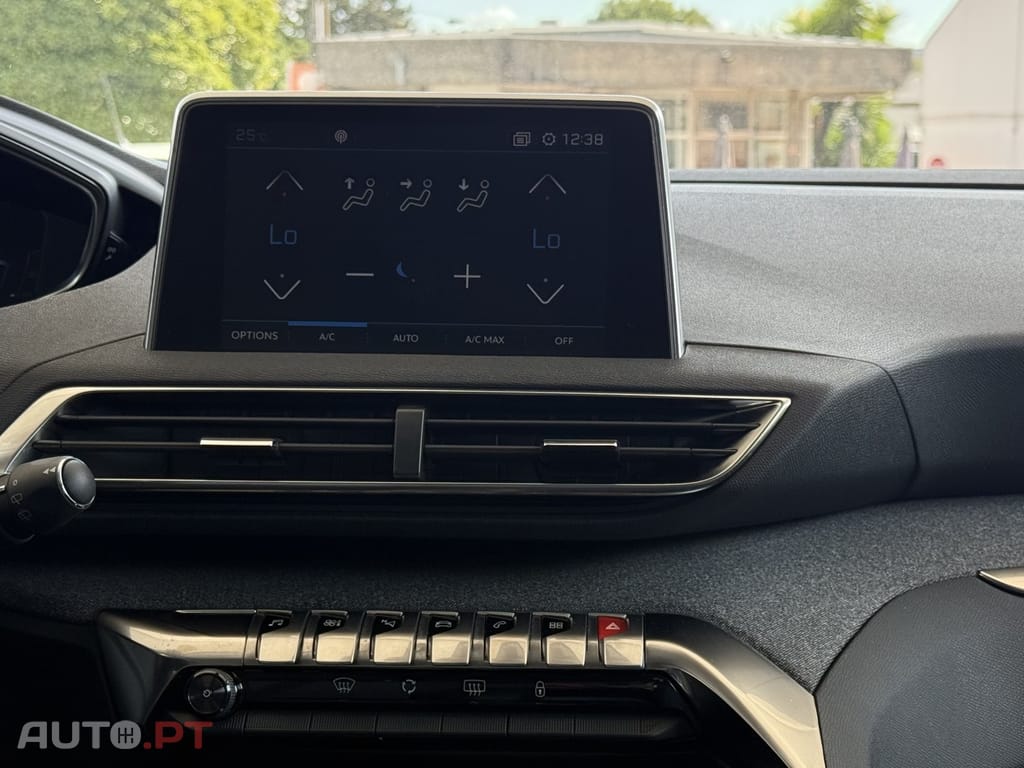 Peugeot 3008 1.2 PureTech Allure EAT8