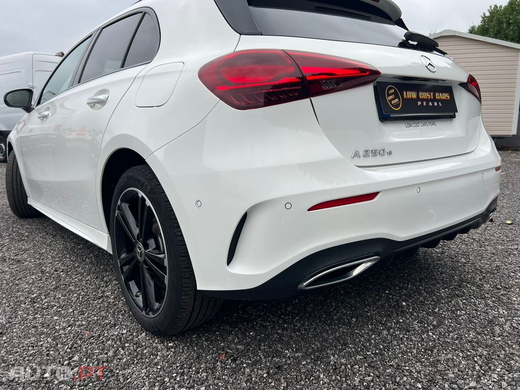 Mercedes-Benz A 250 e AMG Line